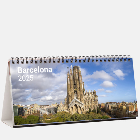 Calendrier 2025 Barcelona. Promenez-vous dans Barcelone à travers 25 images spectaculaires et découvrez l'une des villes les plus cosmopolites et les plus animées de la Méditerranée.