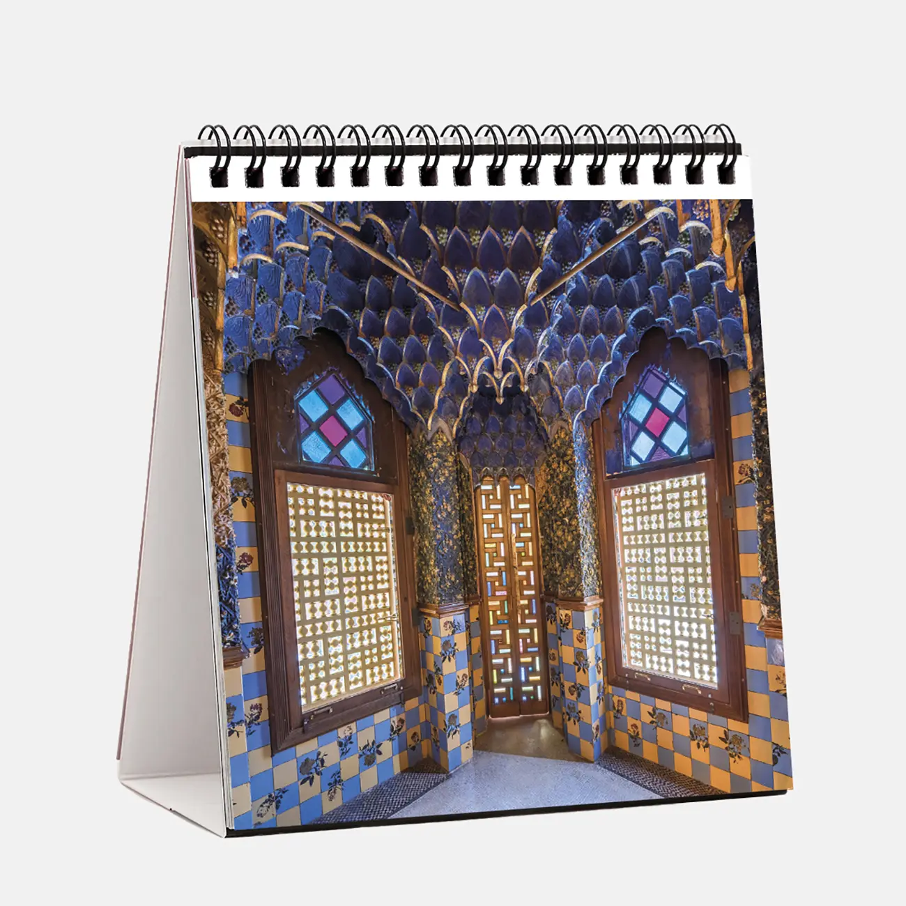 Calendar 2025 Casa Vicens s25vi int2 calendario sobremesa 2025 casa vicens